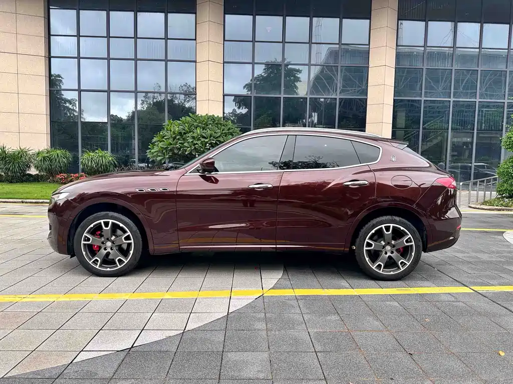 Maserati Levante — миниатюра 8