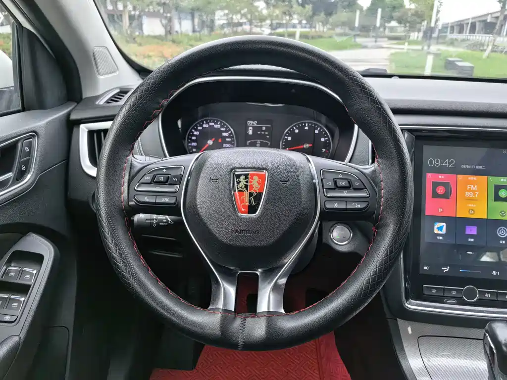 Roewe RX5 — миниатюра 15