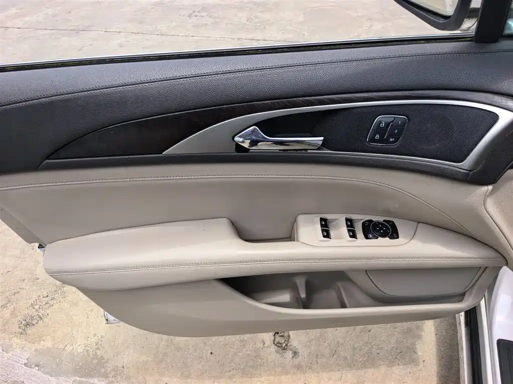 Lincoln MKZ 2017 2.0T