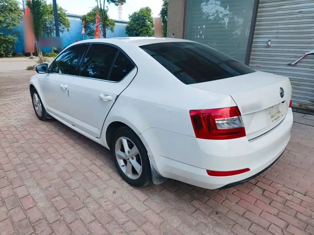 Skoda Octavia — миниатюра 5