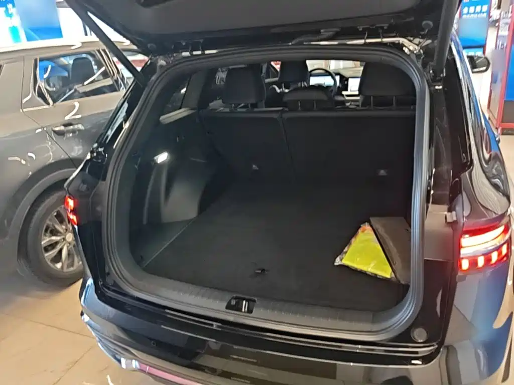 Geely Xingyue L — миниатюра 19