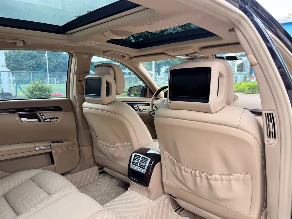 Mercedes-Benz S-Class — миниатюра 13