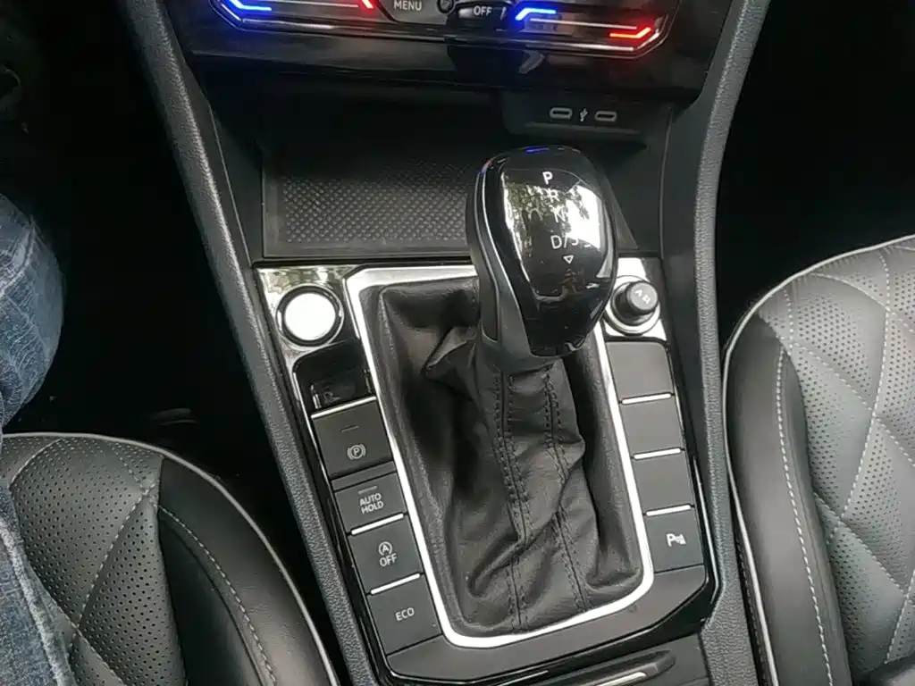 Volkswagen Sagitar — миниатюра 14