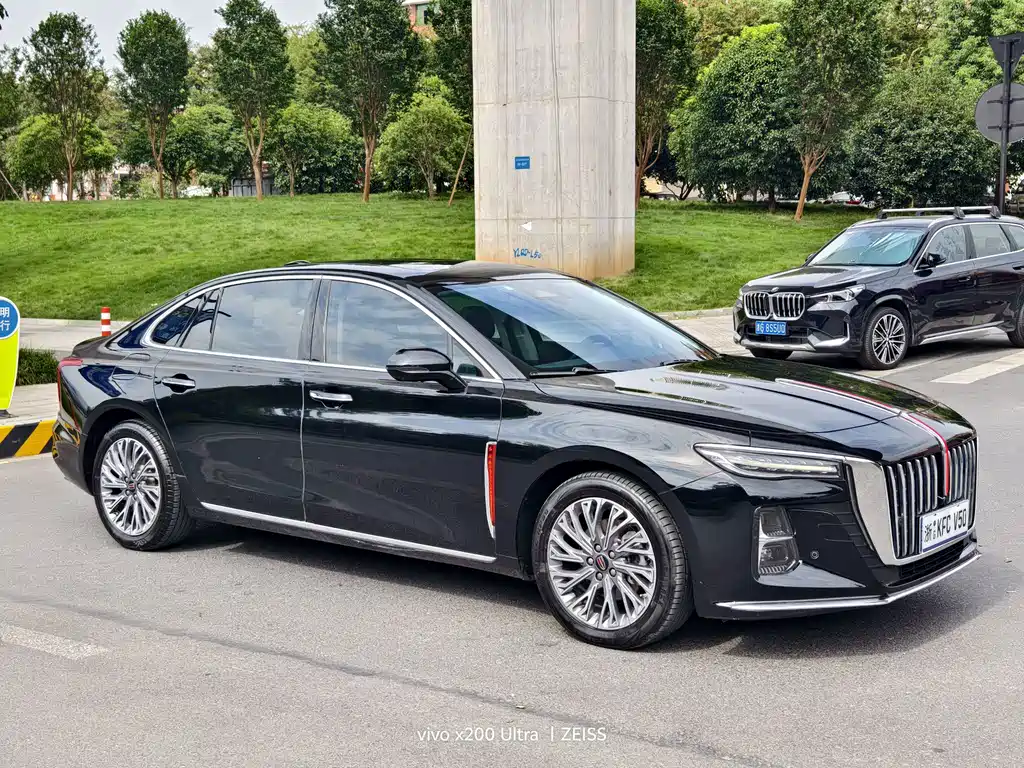Hongqi Hongqi H5 — миниатюра 3