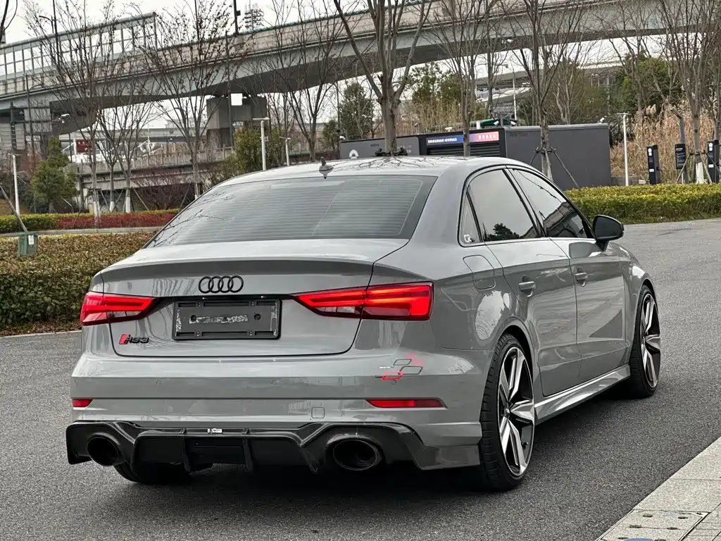 AUDI RS 3