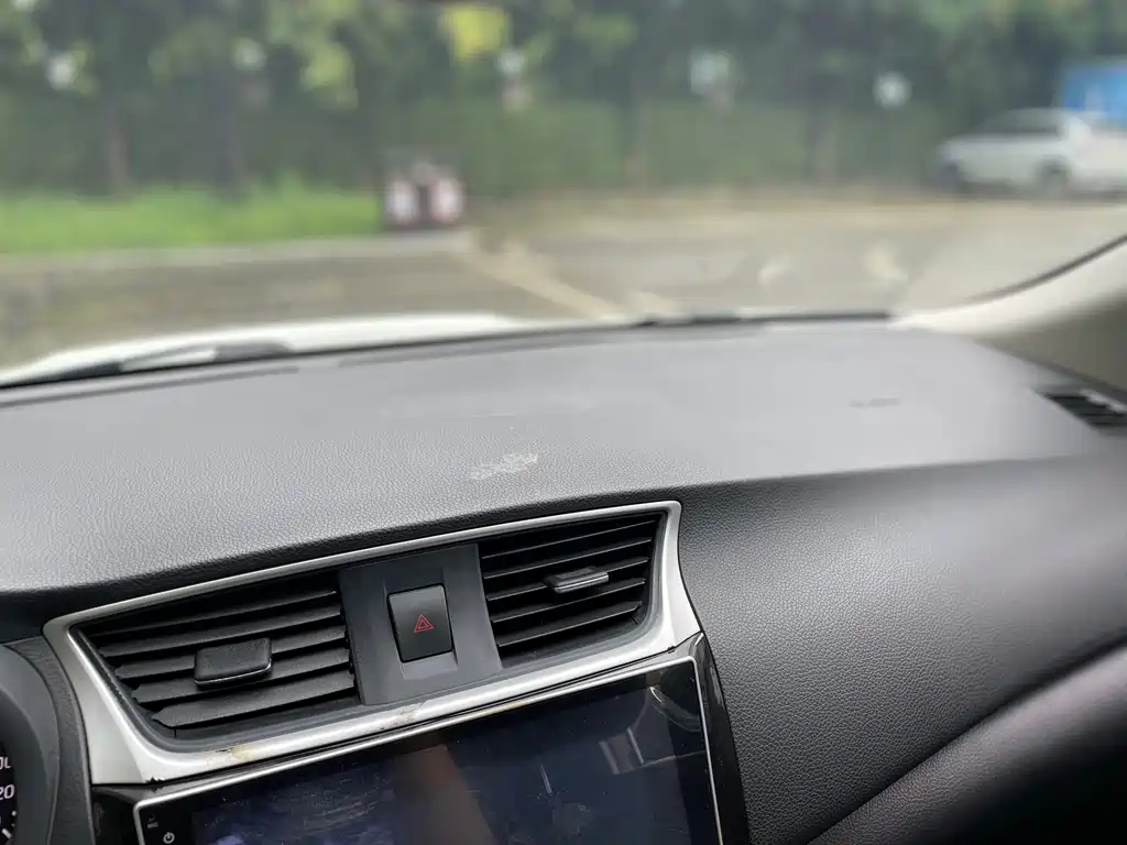 Nissan Sylphy — миниатюра 9