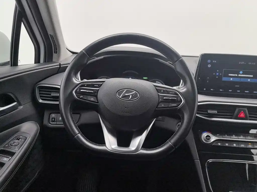 Hyundai Santa Fe — миниатюра 11