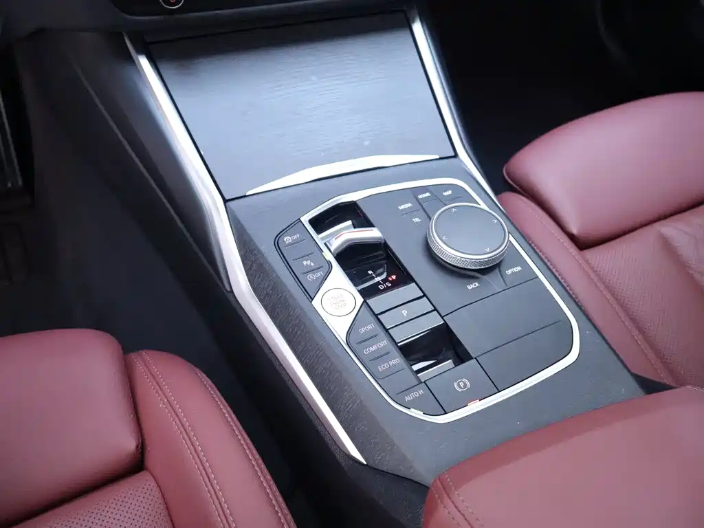 BMW 3 Series — миниатюра 12