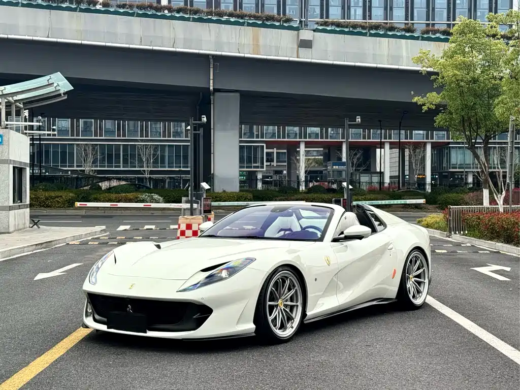 Ferrari 812 2020 6.5L GTS