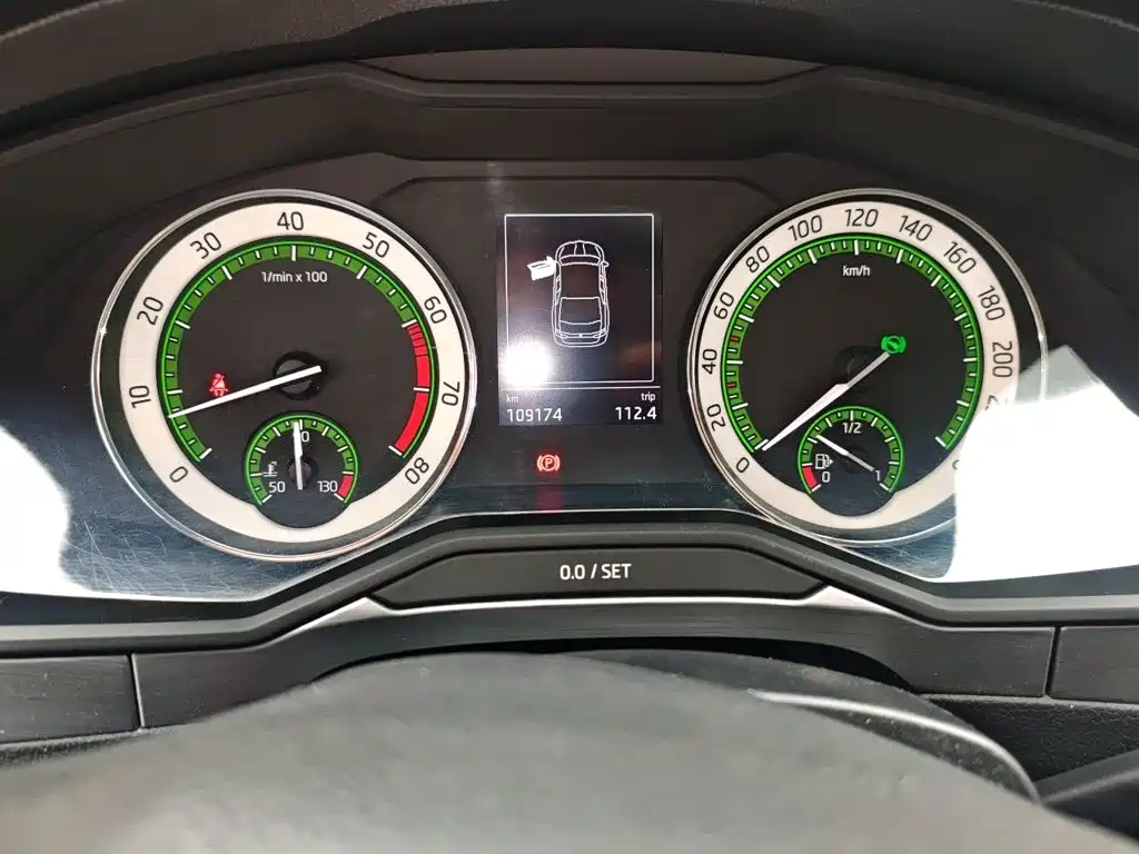 Skoda Superb — миниатюра 7