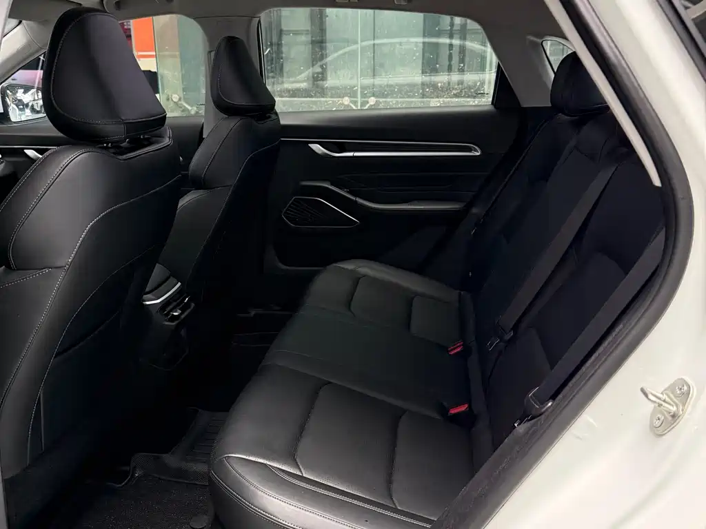 Geely Emgrand — миниатюра 10