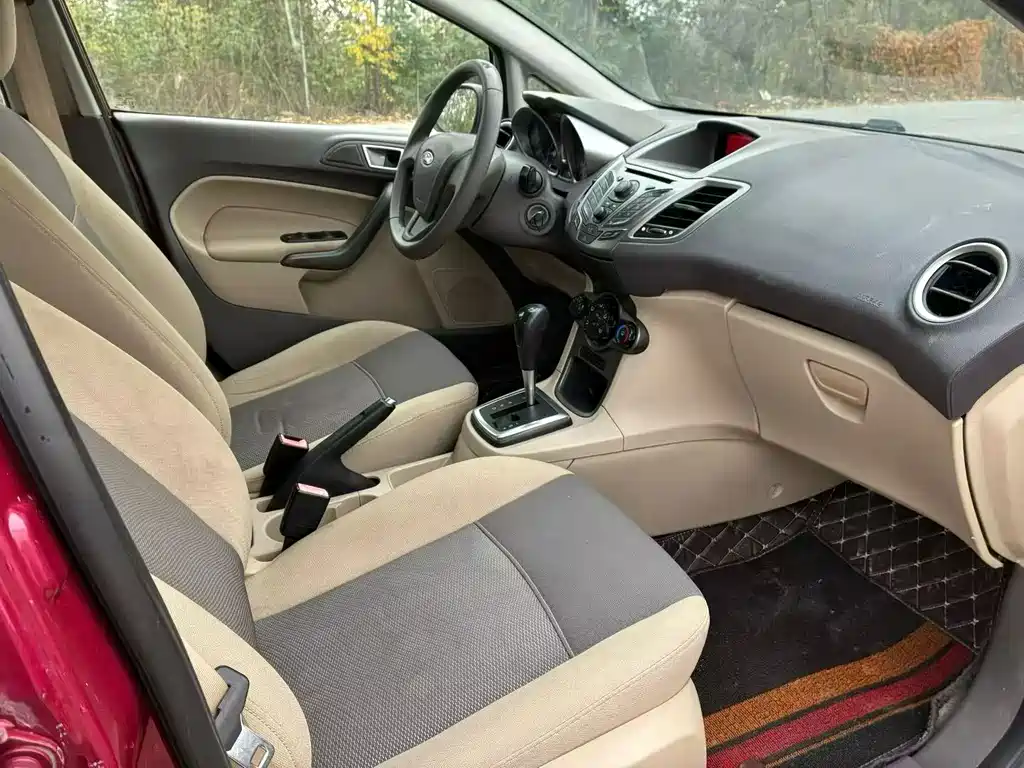 Ford Fiesta — миниатюра 7