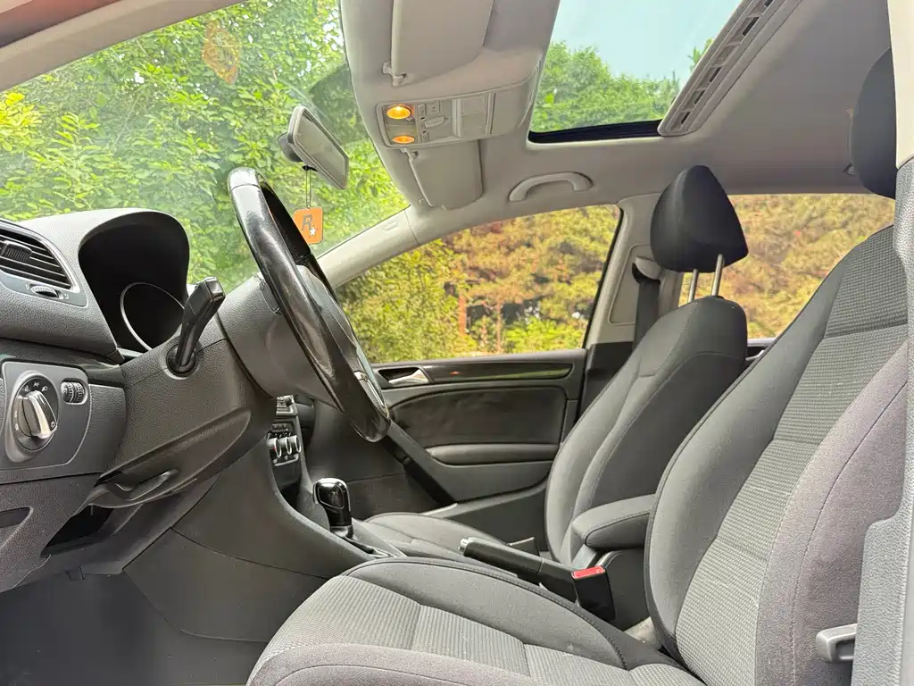 Volkswagen Golf 2012 1.4TSI AT Comfort