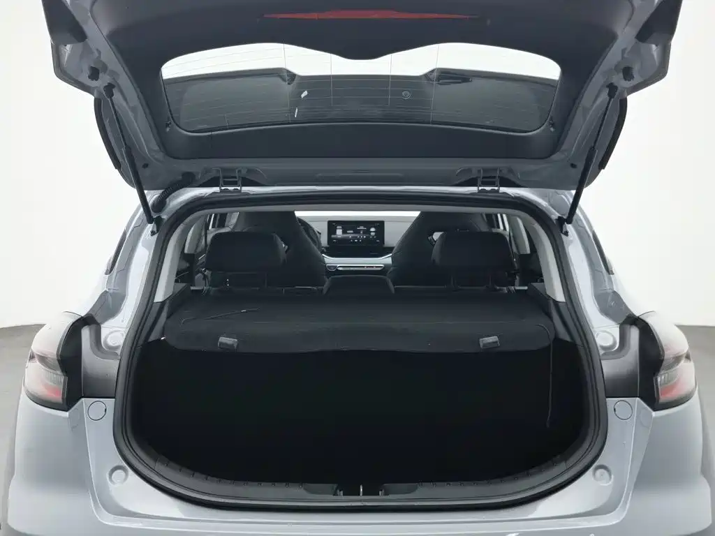 Geely Emgrand S — миниатюра 16