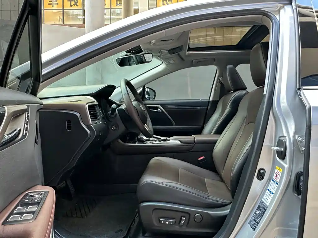 Lexus RX — миниатюра 9