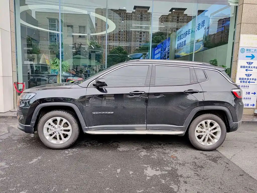 Jeep Compass — миниатюра 3
