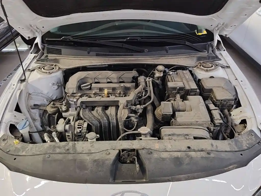 Hyundai Elantra — миниатюра 20