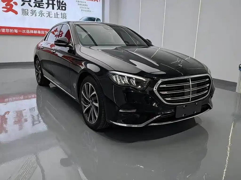 Mercedes-Benz E-Class — миниатюра 3
