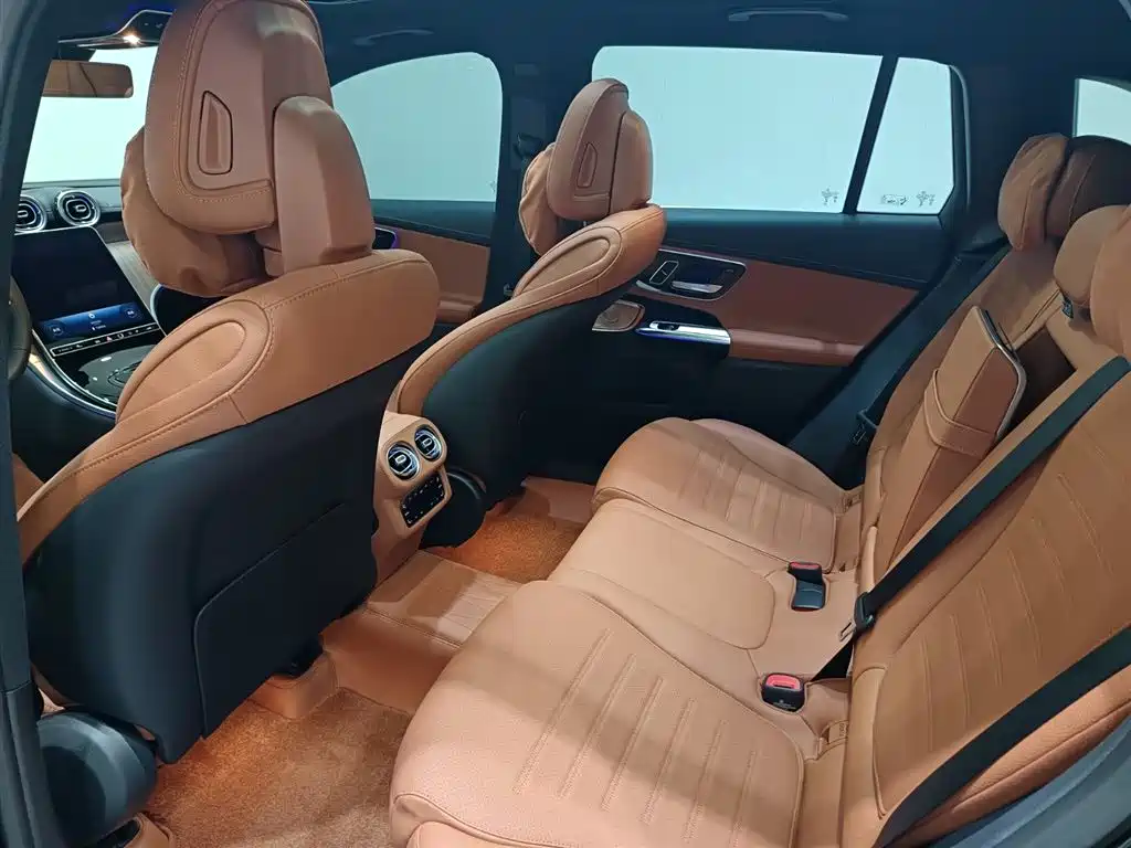 Mercedes-Benz GLC 2025 GLC 300 L 4MATIC 5 мест
