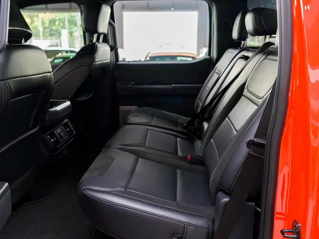 Ford F-150 Raptor — миниатюра 10
