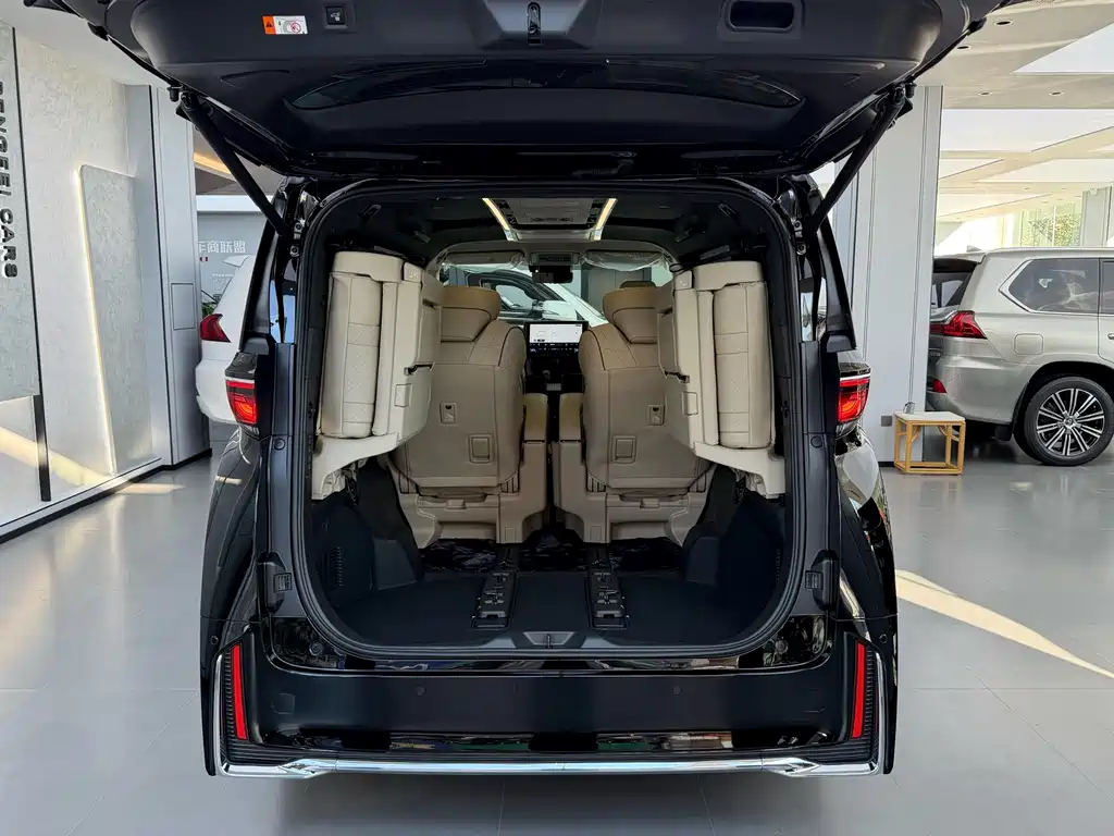 Toyota Vellfire — миниатюра 25