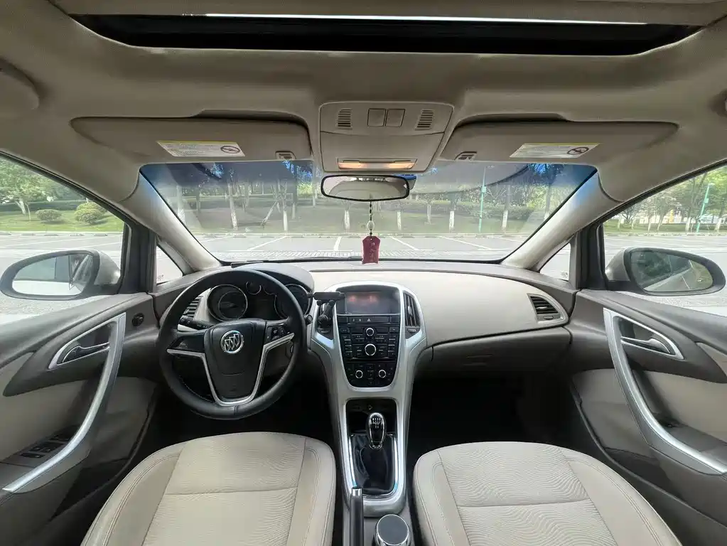 Buick Excelle — миниатюра 4