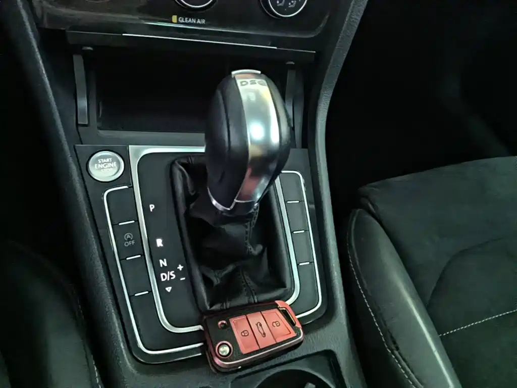 Volkswagen Golf — миниатюра 14