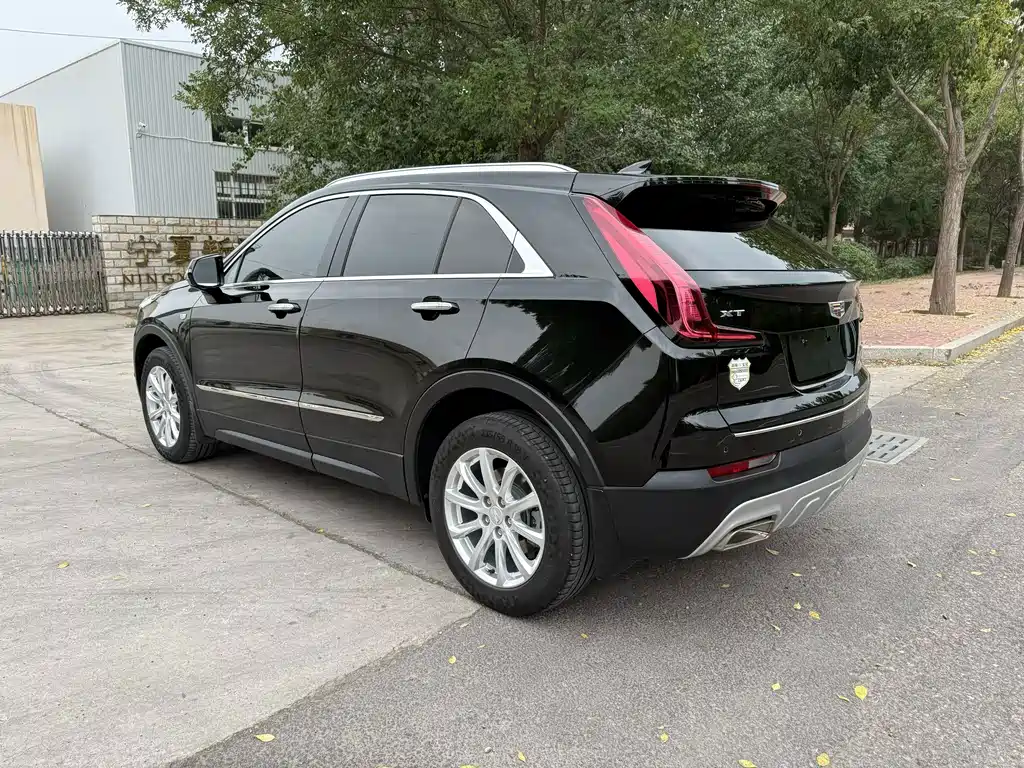 Cadillac XT4 2018 28T