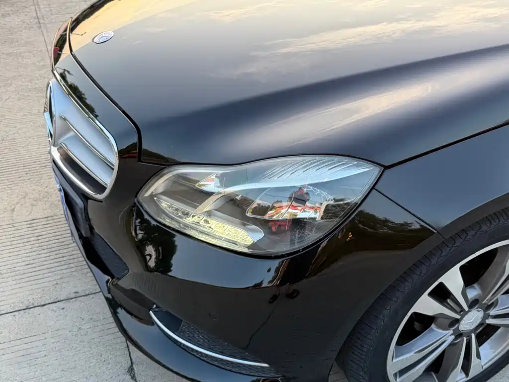 Mercedes-Benz E-Class — миниатюра 9