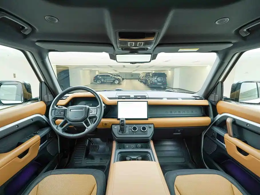 Land Rover Defender — миниатюра 18