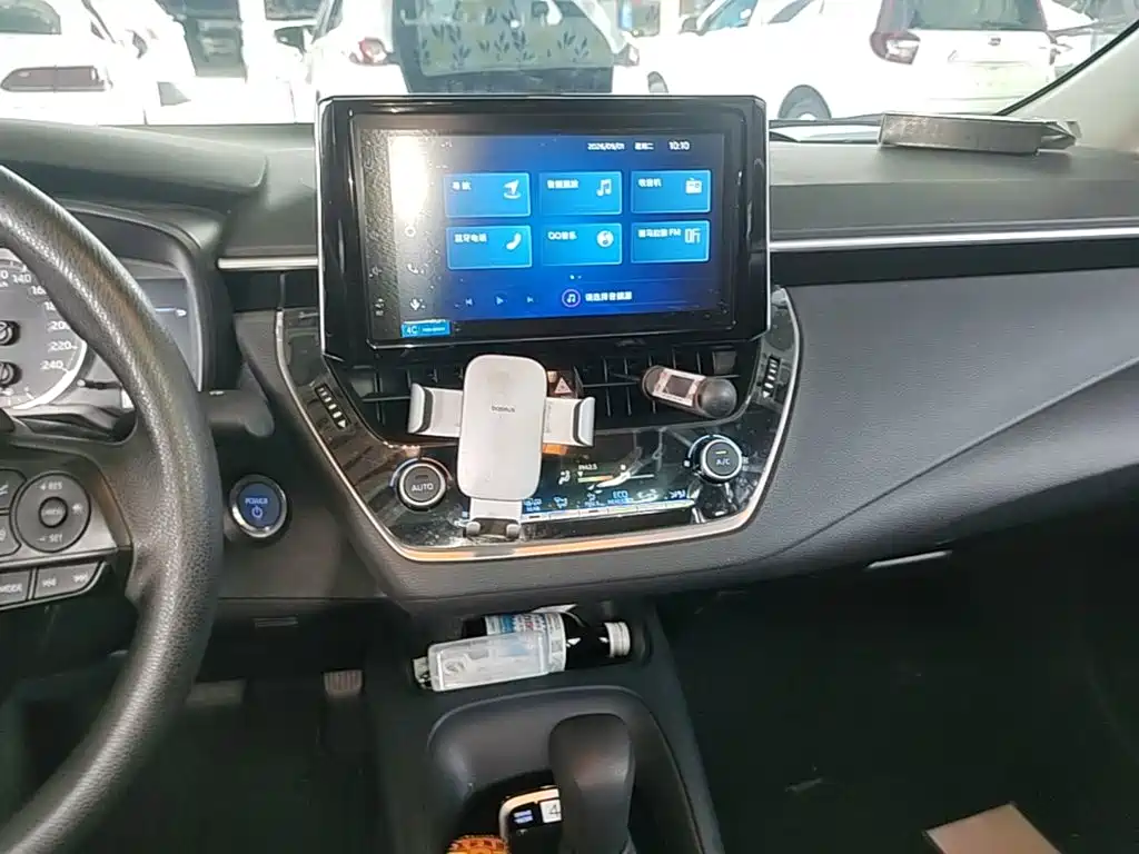 Toyota Corolla — миниатюра 13