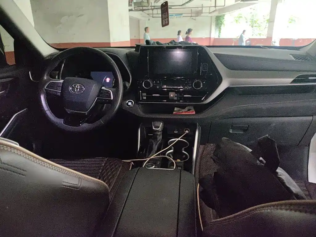 Toyota Highlander — миниатюра 13