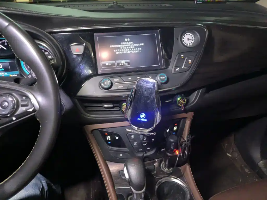 Buick Envision Plus — миниатюра 14