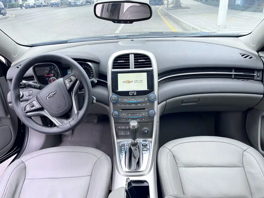 Chevrolet Malibu — миниатюра 10
