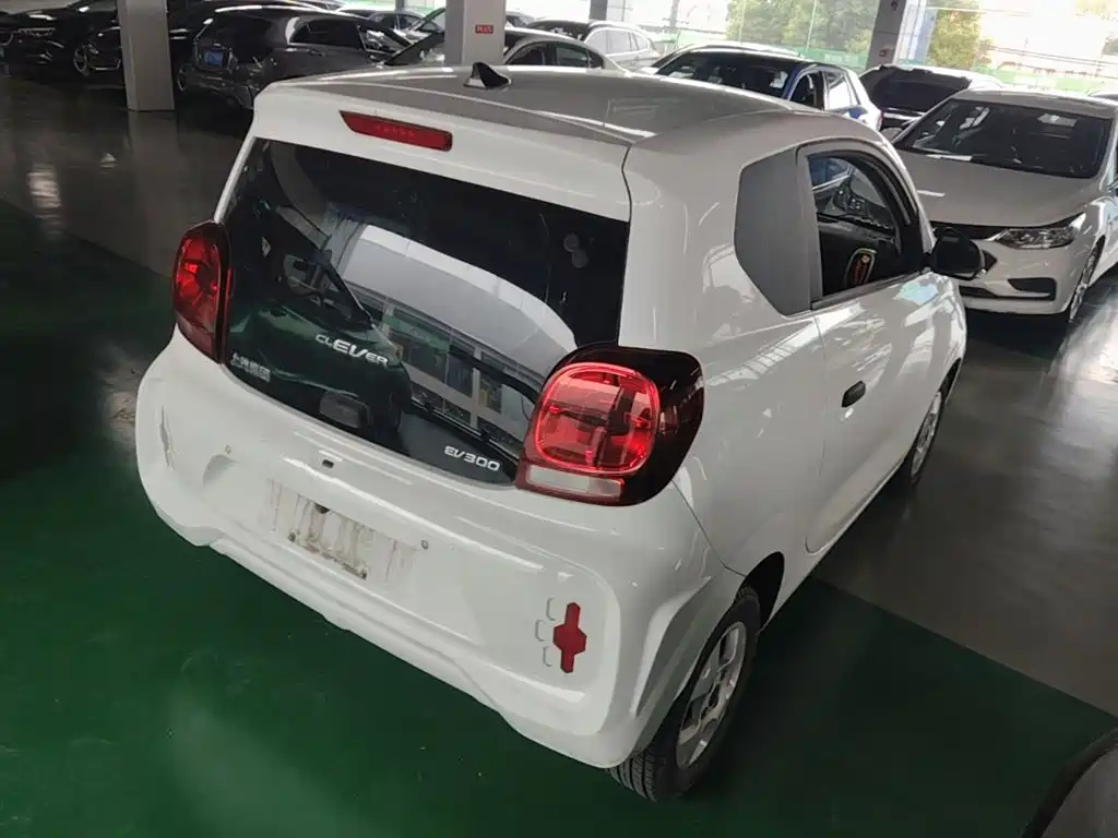 Roewe Clever — миниатюра 6