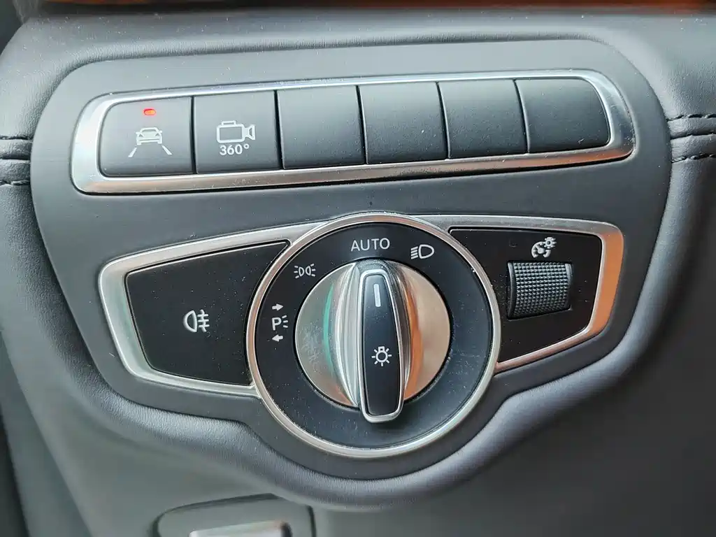 MERCEDES-BENZ V CLASS