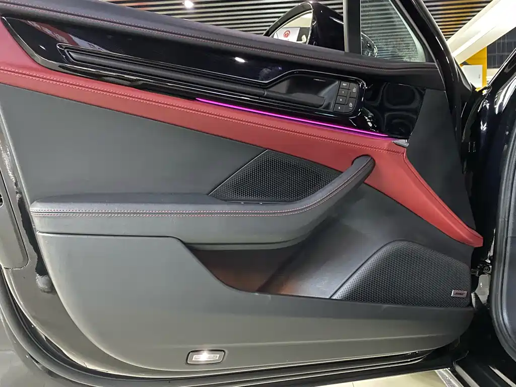 Porsche Panamera — миниатюра 5