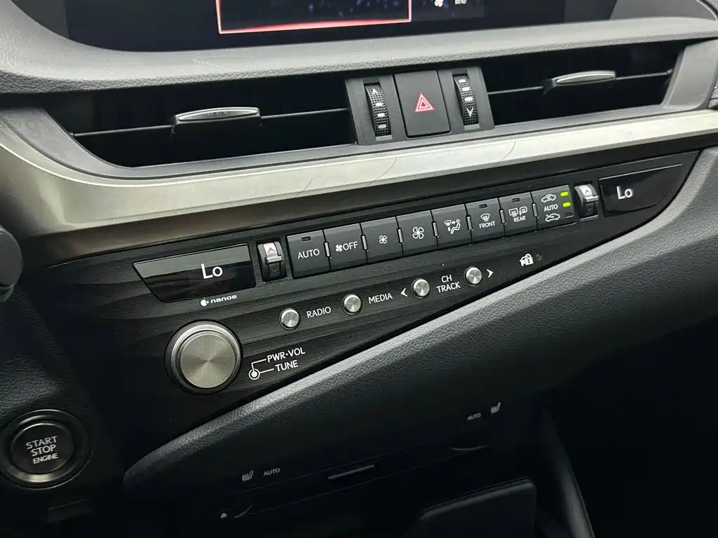 Lexus ES — миниатюра 24