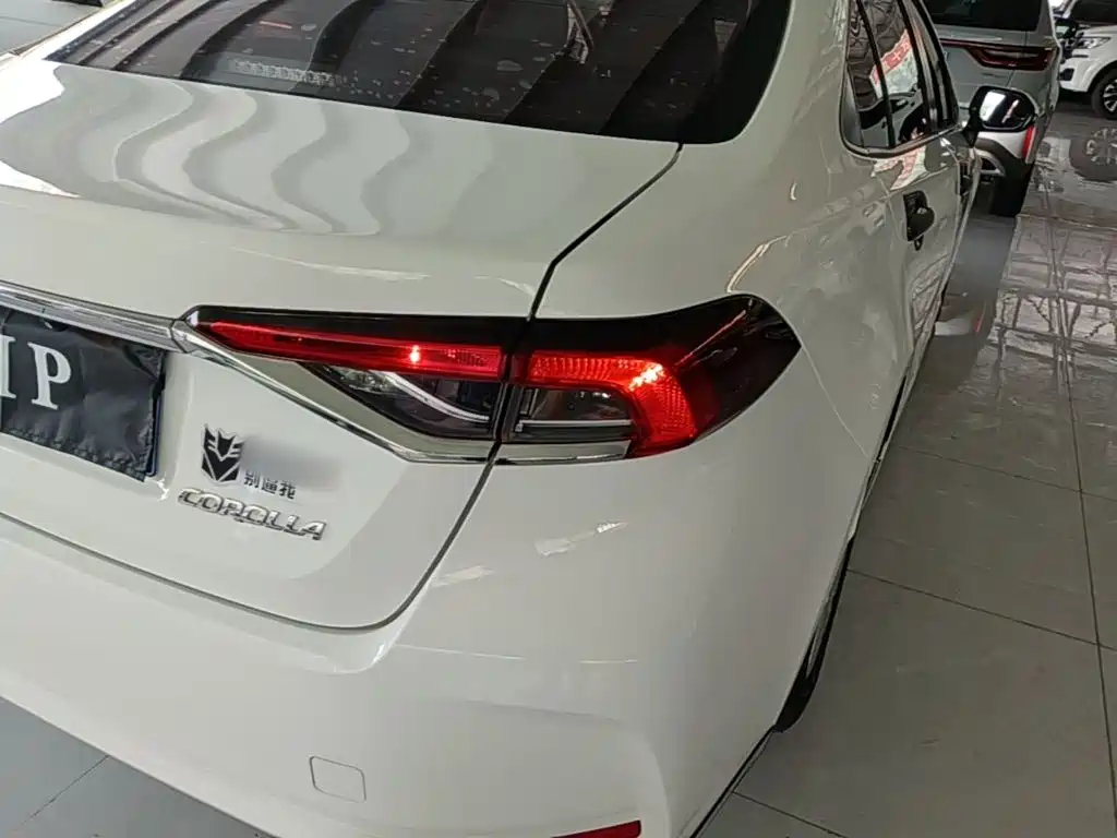 Toyota Corolla — миниатюра 8