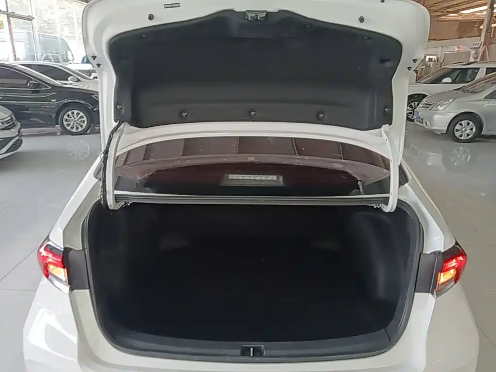 Toyota Corolla — миниатюра 19