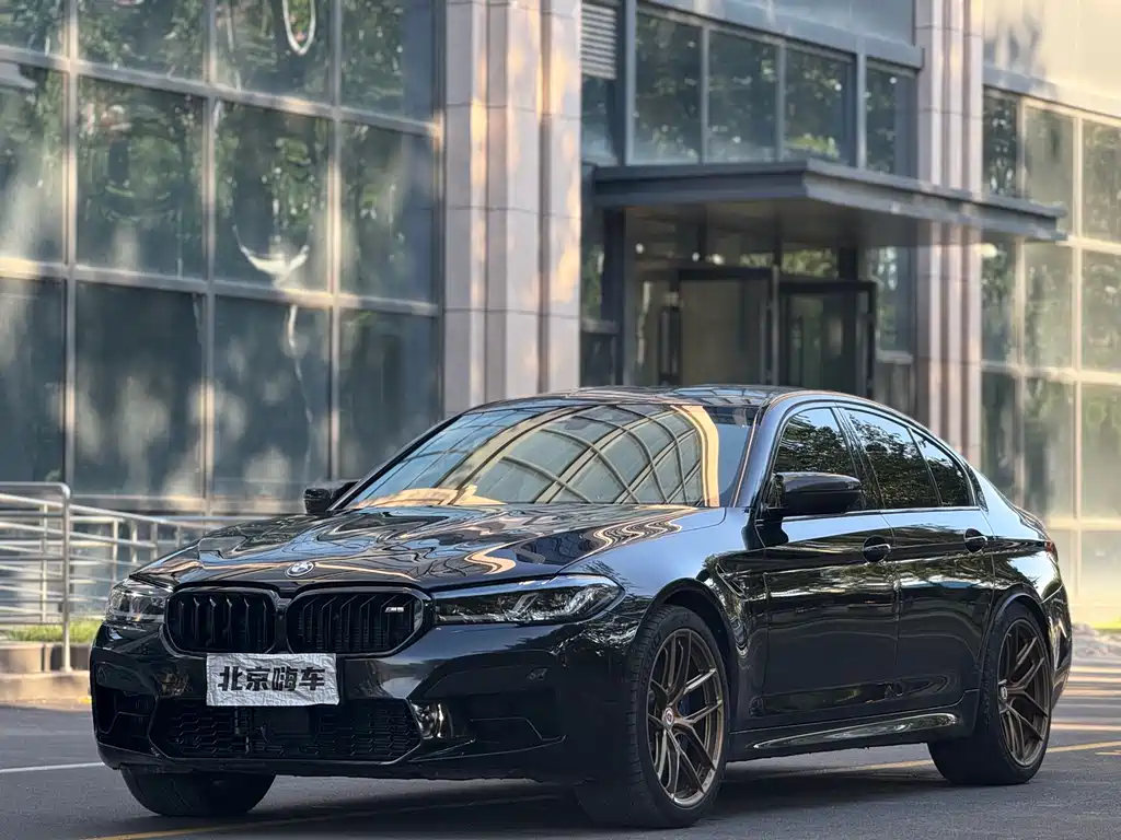 Купить BMW M5