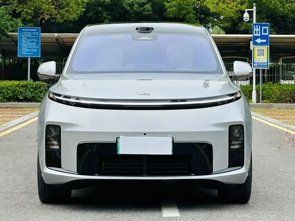 Li Auto Li L8 — миниатюра 2