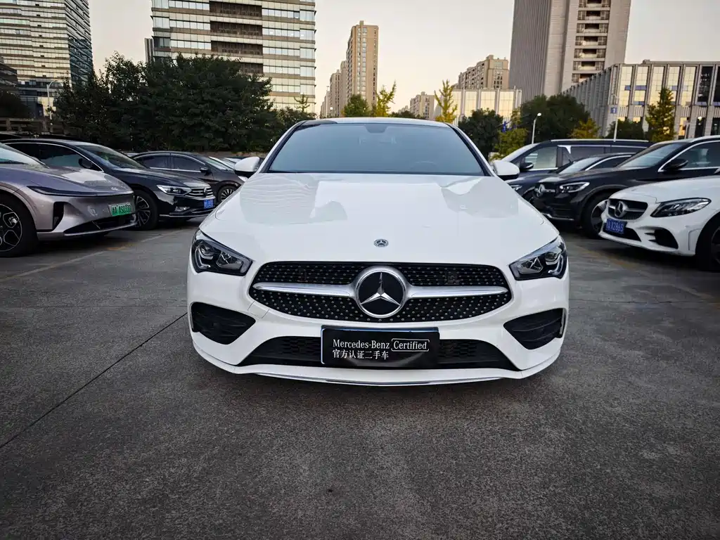 MERCEDES-BENZ CLA