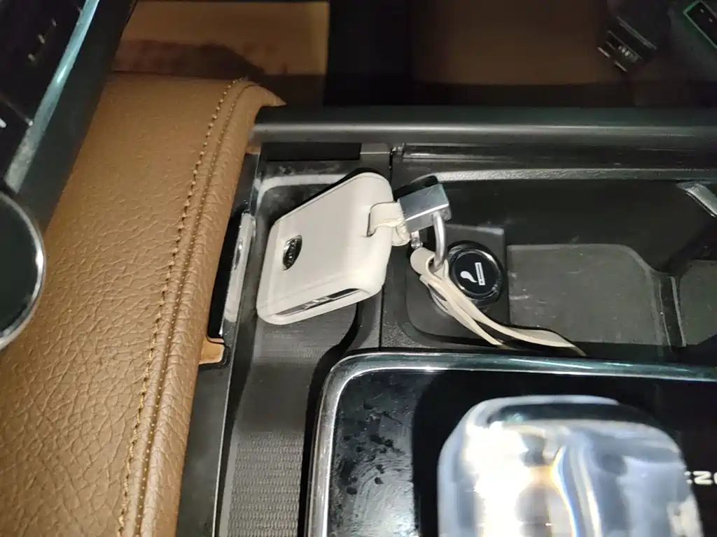 Volvo S90 — миниатюра 9