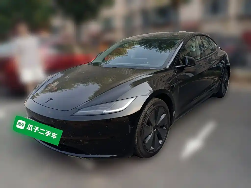 Tesla Model 3 — миниатюра 2