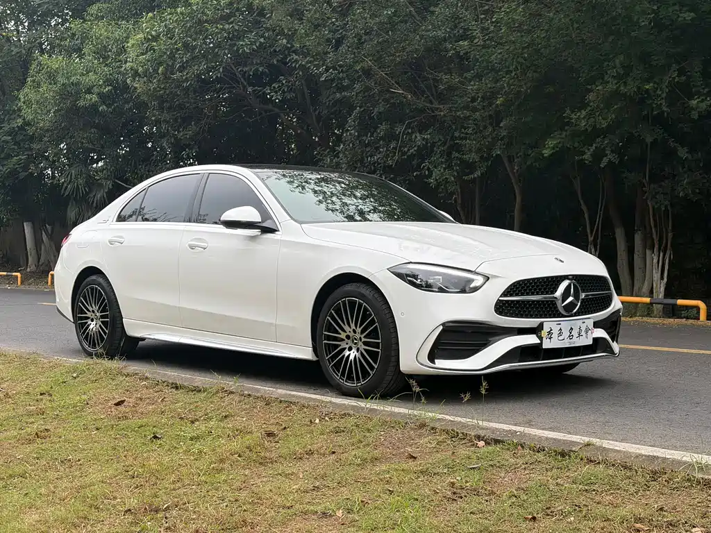 Mercedes-Benz C-Class — миниатюра 3