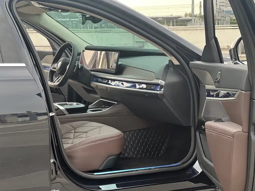 BMW 7 Series 7 2023 735Li M Sport