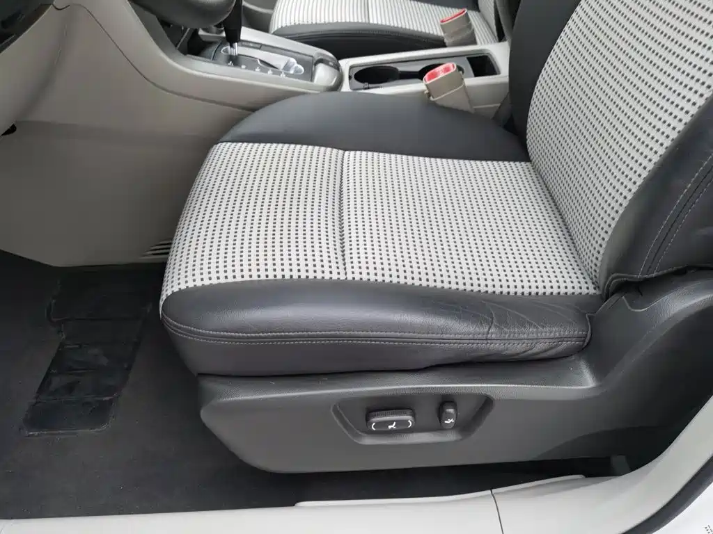 Chevrolet Captiva — миниатюра 20