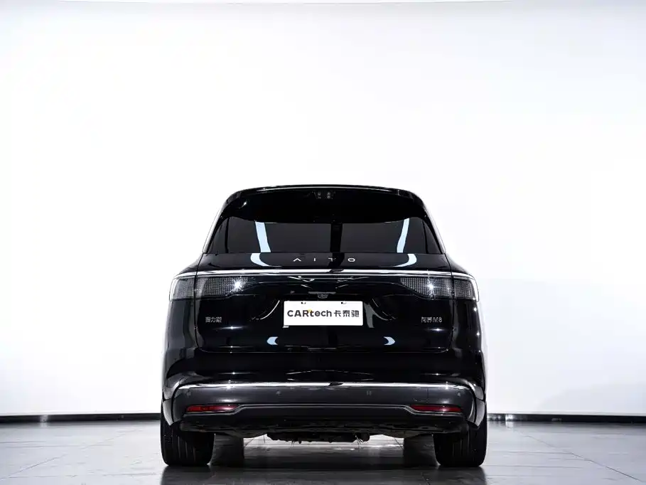Aito M8 2025 Max 53.4kWh 6 мест (896 ）
