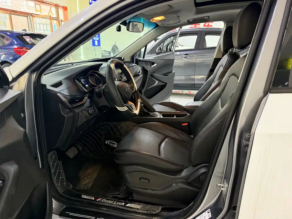Chevrolet Volando — миниатюра 7